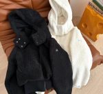 Alo Yoga pallet liquidation for sale, 200 Premium Items - Image 4