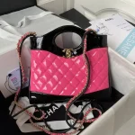 Wholesale Handbags Pallets Liquidation - Image 3