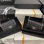 Wholesale Handbags Pallets Liquidation - Image 4